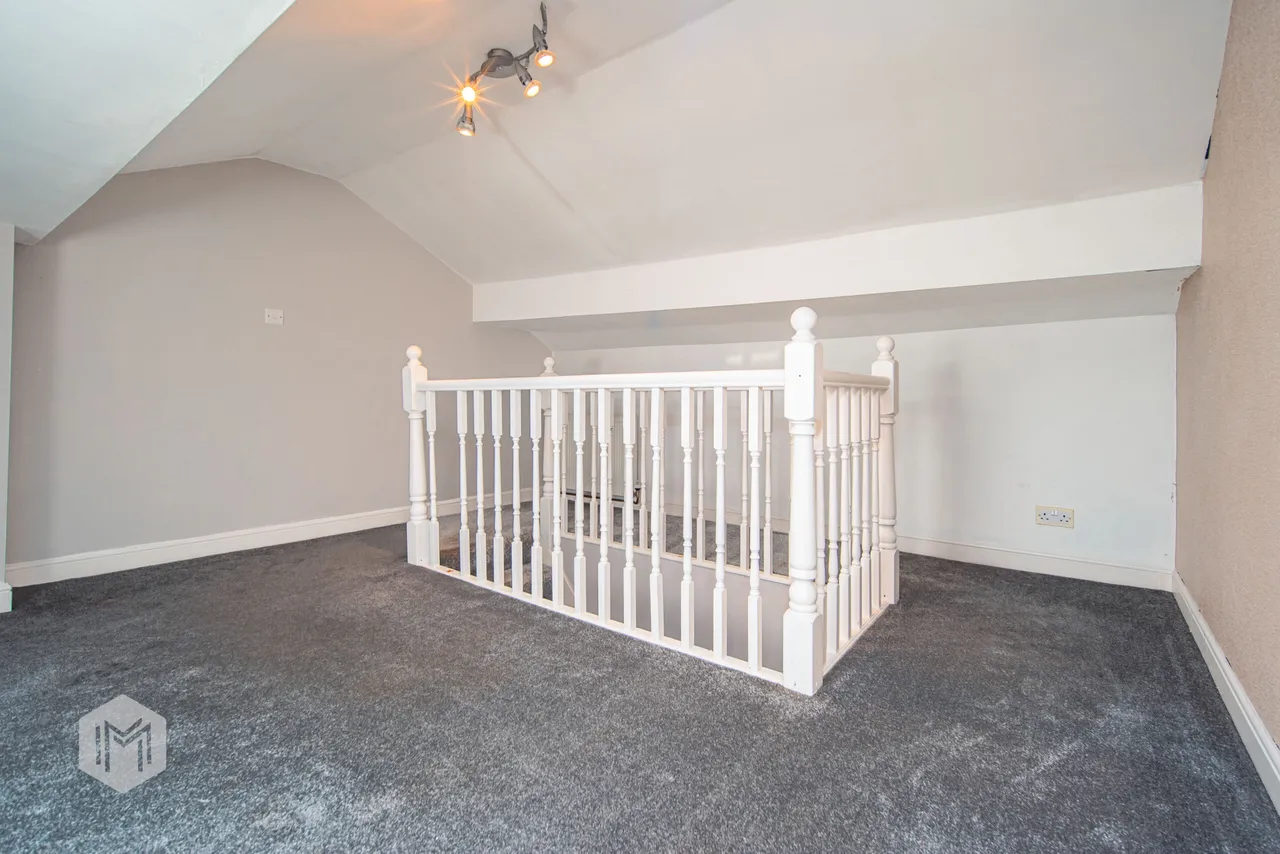 Brookshaw Street, Bury, BL9 6EB, photo 13
