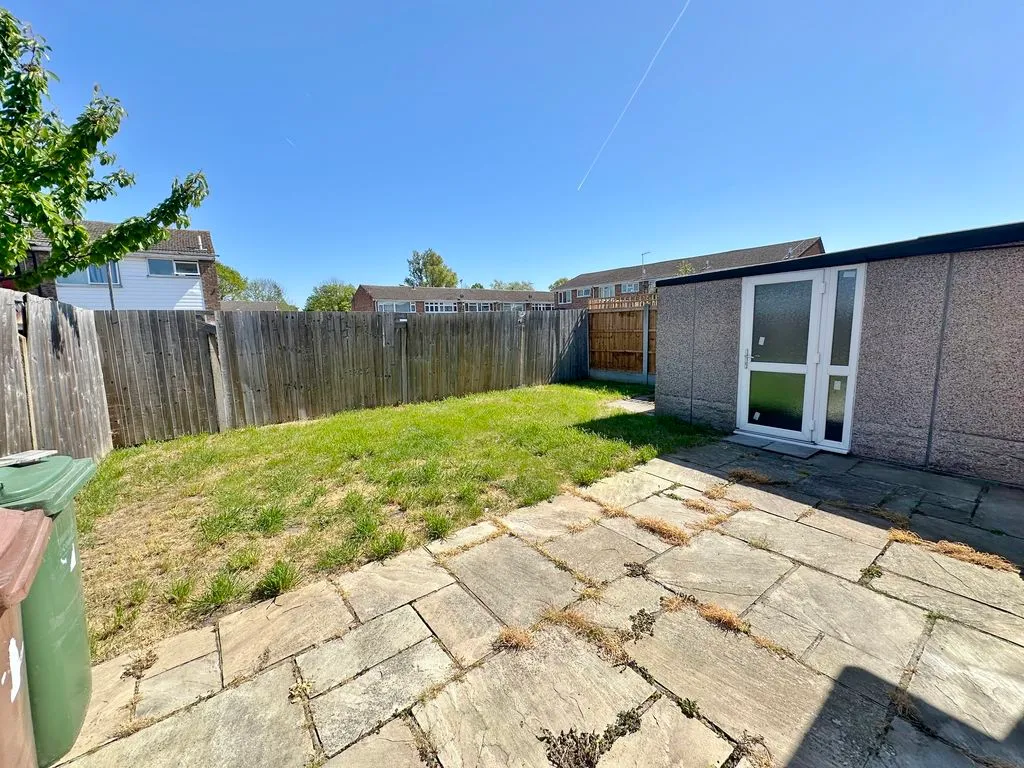 Coronation Avenue, East Tilbury, RM18, photo 10
