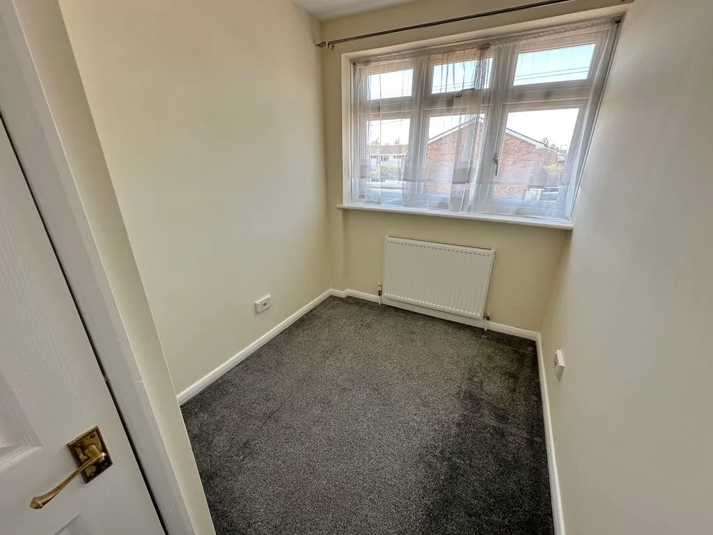 Coronation Avenue, East Tilbury, RM18, photo 8