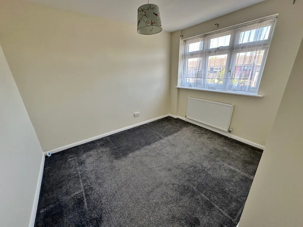 Coronation Avenue, East Tilbury, RM18, photo 7