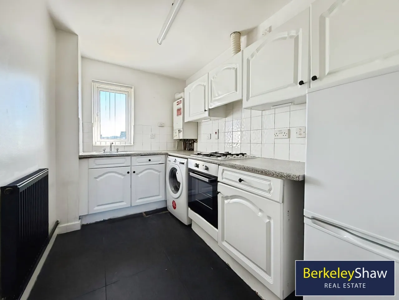 Francine Close, Liverpool, L3, photo 4