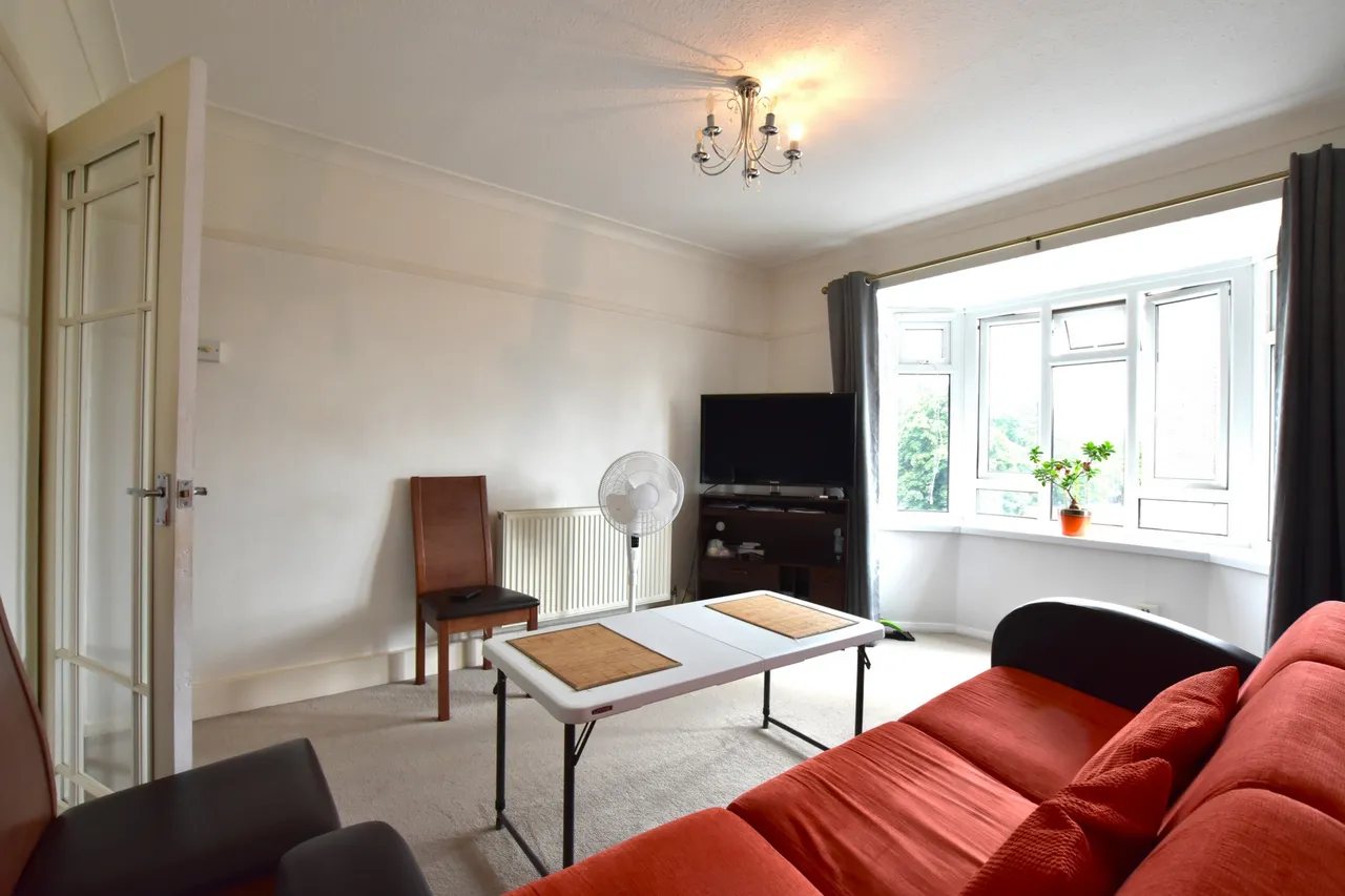 Alderwood Road, Eltham, SE9 2LQ, photo 3