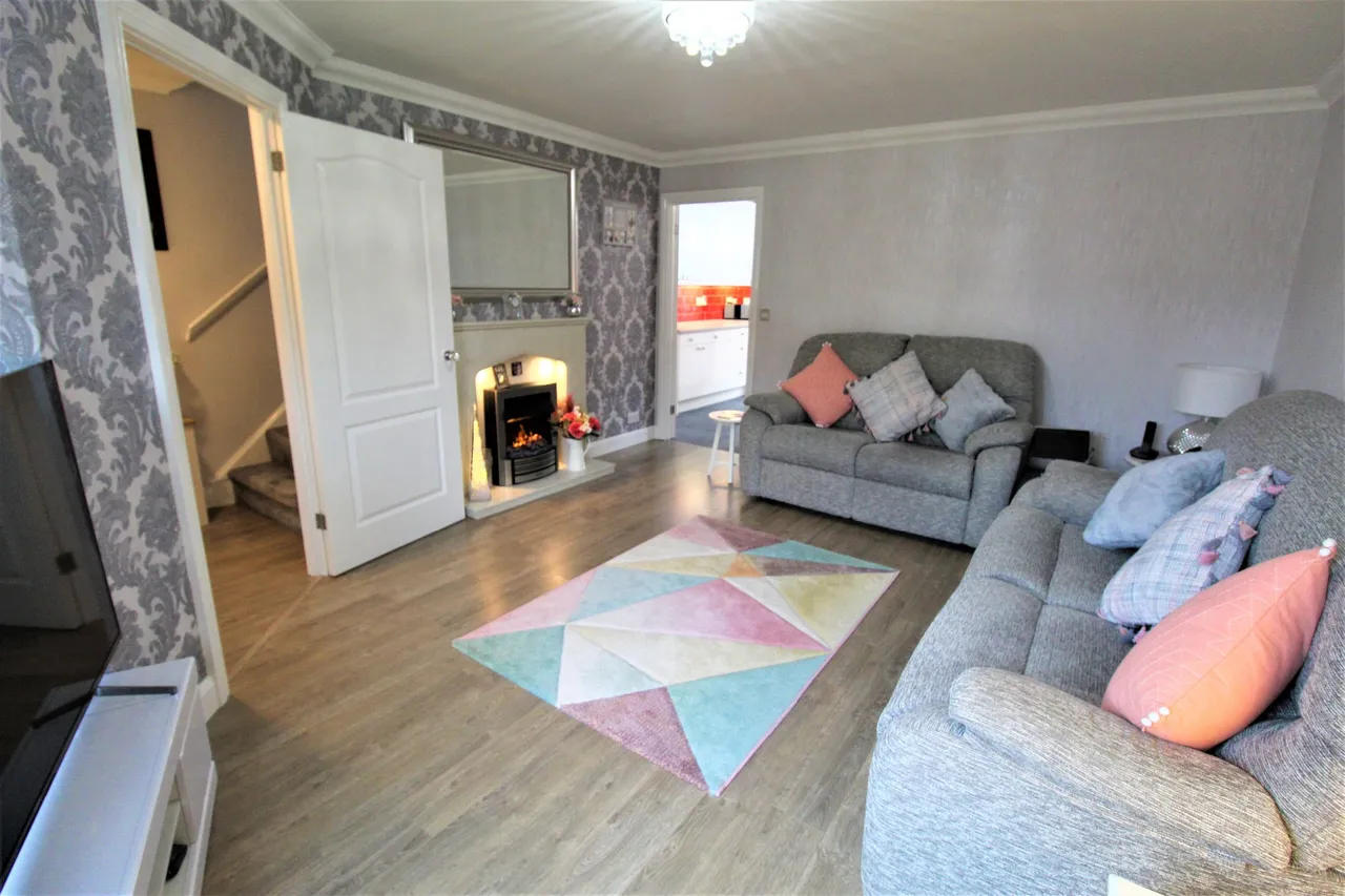 Chester Close, Grays, Essex, RM16 6ET, photo 4