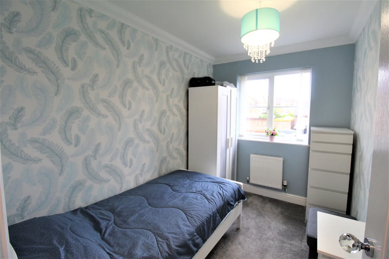 Chester Close, Grays, Essex, RM16 6ET, photo 11