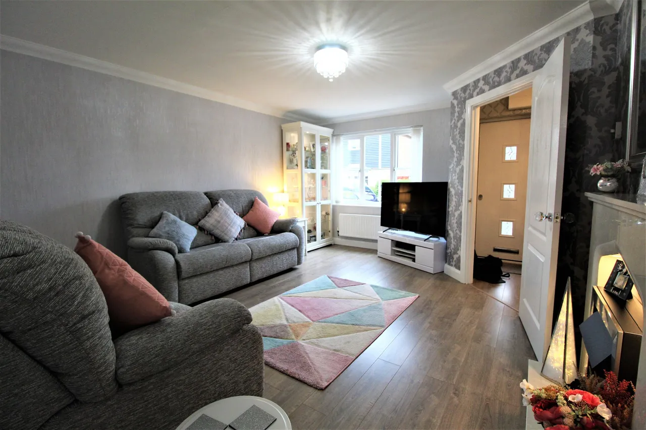 Chester Close, Grays, Essex, RM16 6ET, photo 5