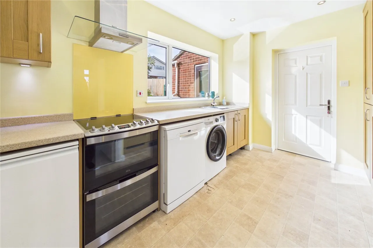 Shepherds Mount, Compton, RG20, photo 18