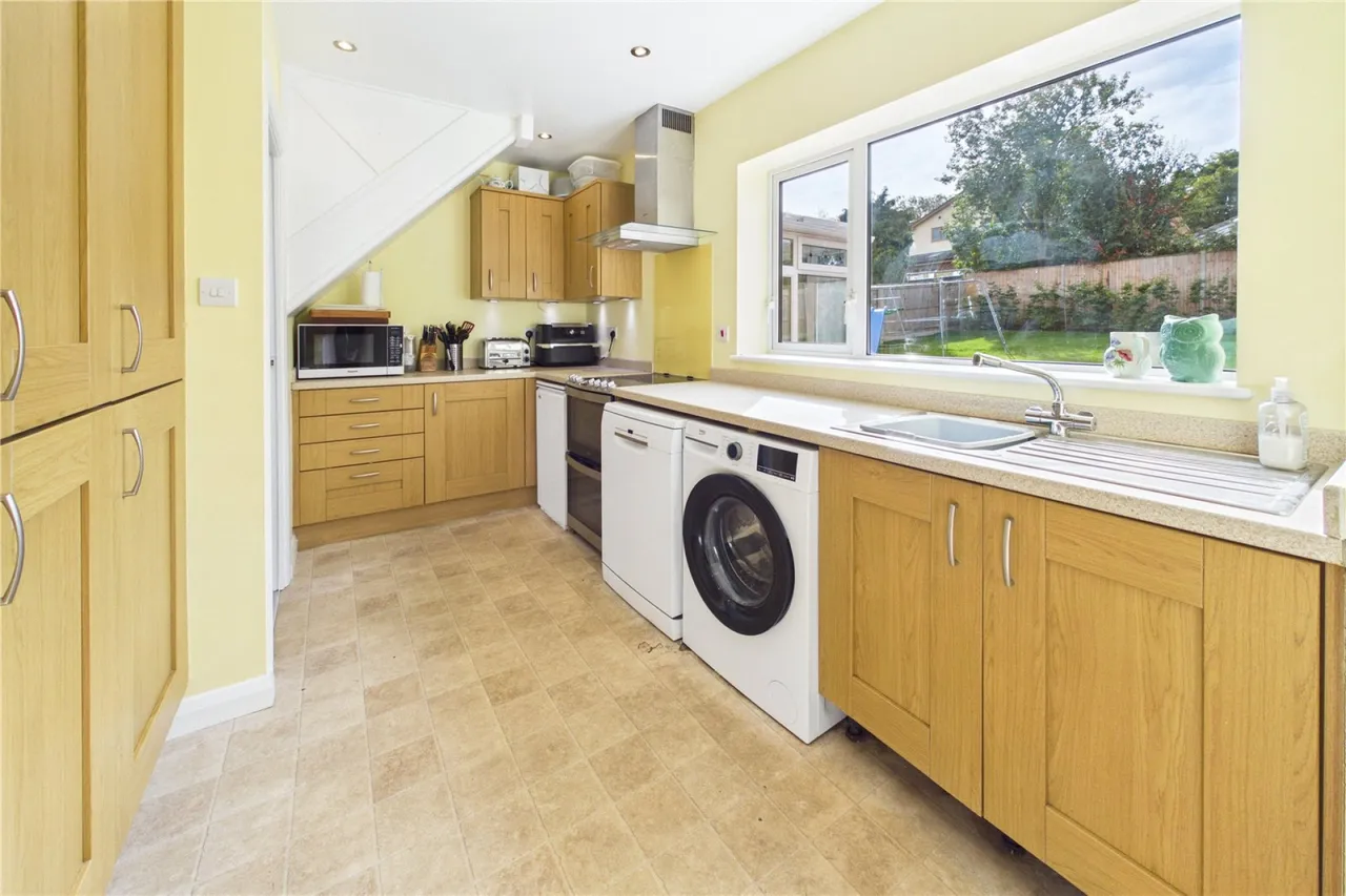 Shepherds Mount, Compton, RG20, photo 5