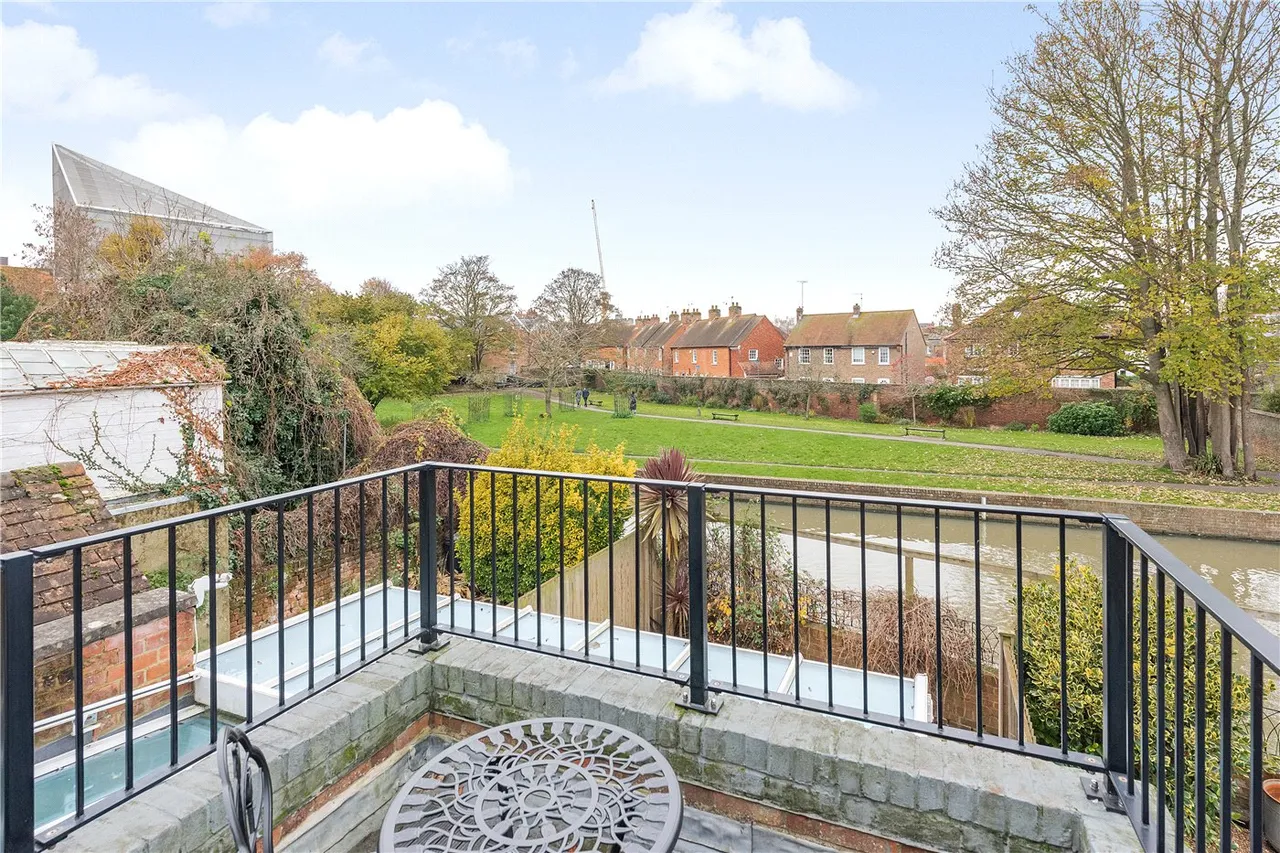 Blackfriars Street, Canterbury, Kent, CT1, photo 5