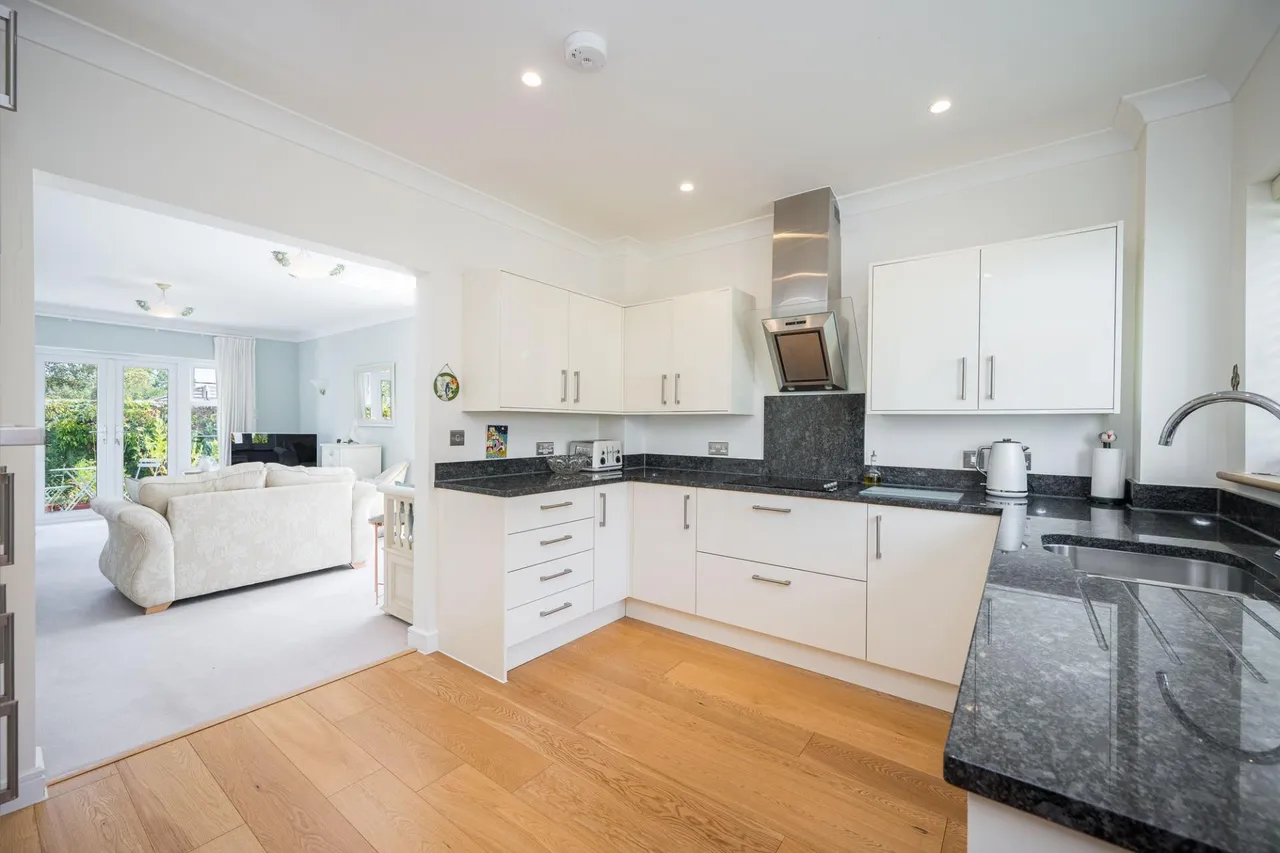 Oak Tree Gardens, West Hill, EX11, photo 2
