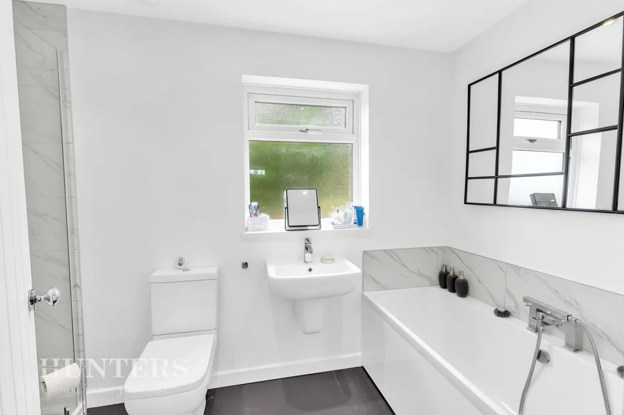 Coupland Close, Moorside, OL4, photo 21
