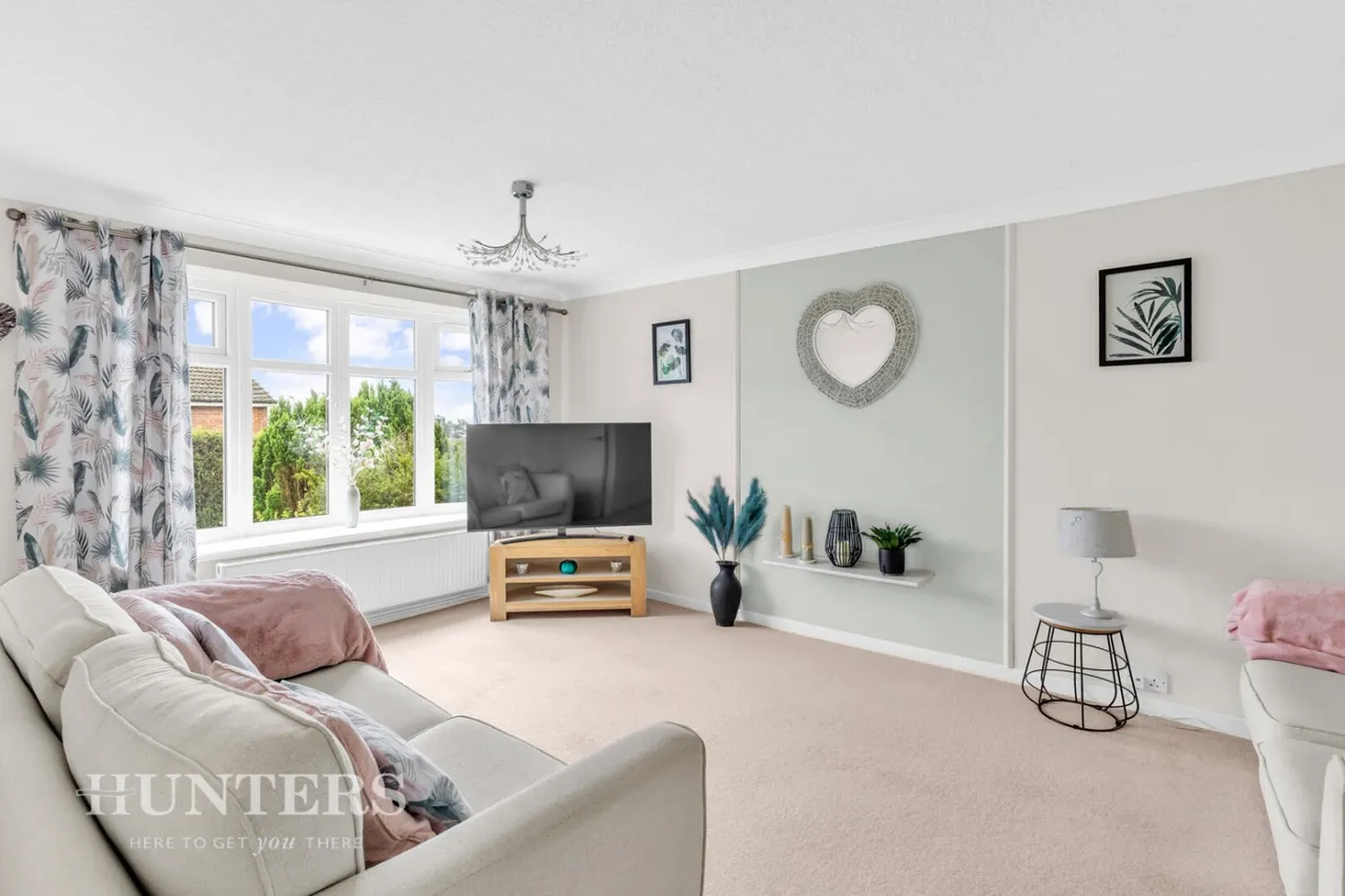 Coupland Close, Moorside, OL4, photo 2