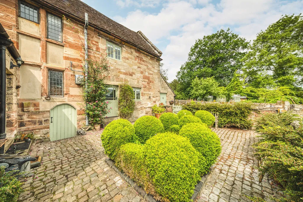 Hall Lane, Middle Mayfield, photo 20