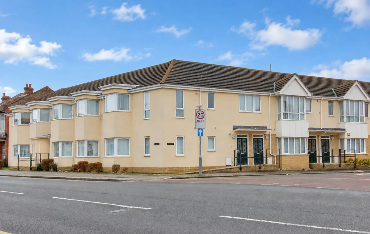 West Road, Westcliff-On-Sea, photo 2