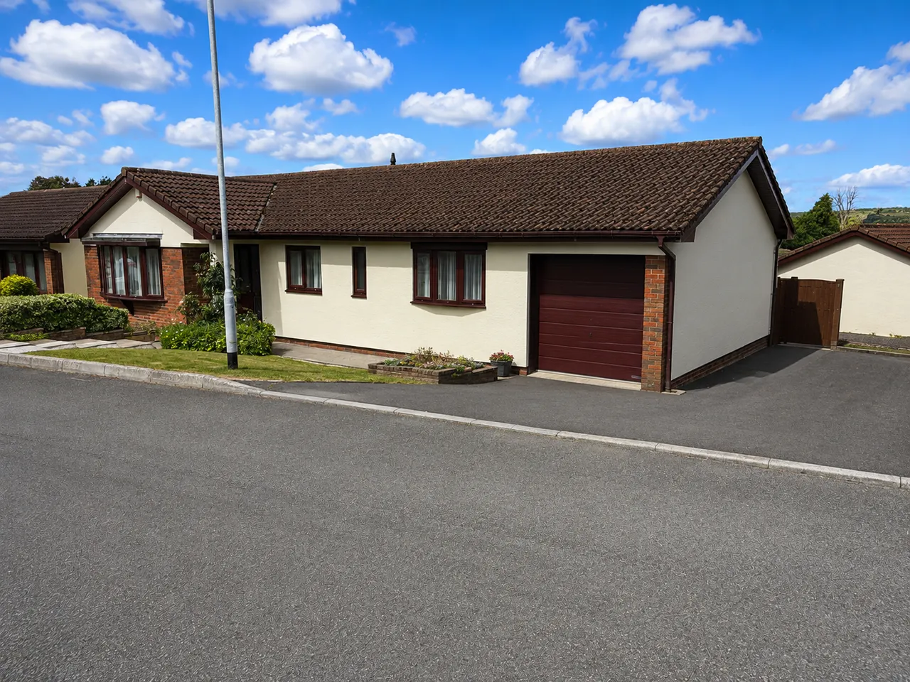 Woodlands Park, Betws, SA18, photo 18