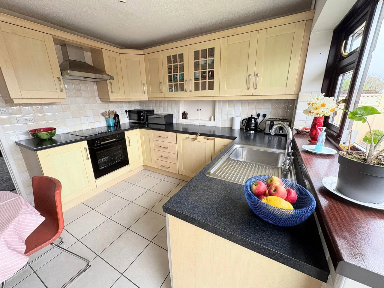 Woodlands Park, Betws, SA18, photo 6