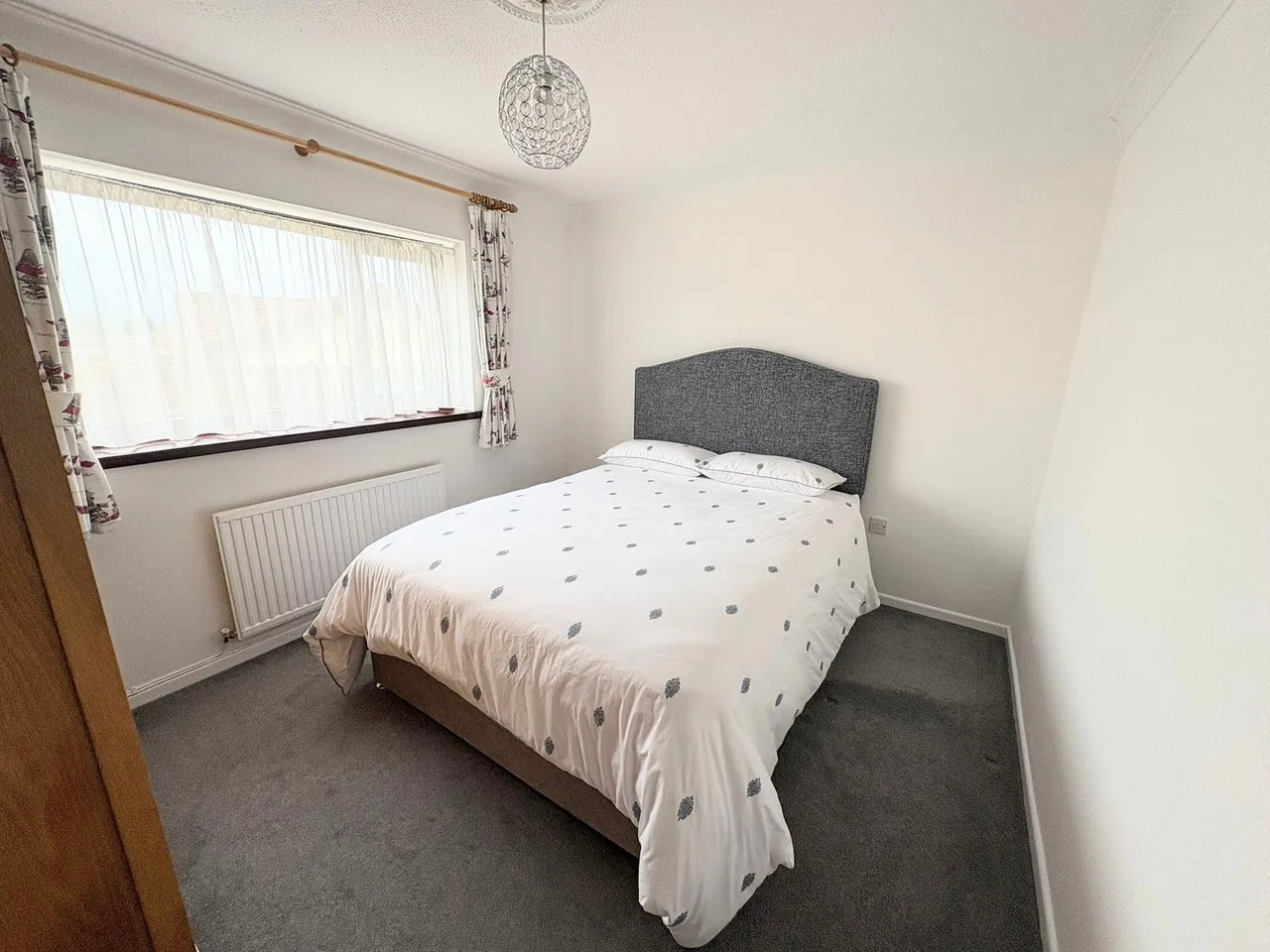 Woodlands Park, Betws, SA18, photo 12