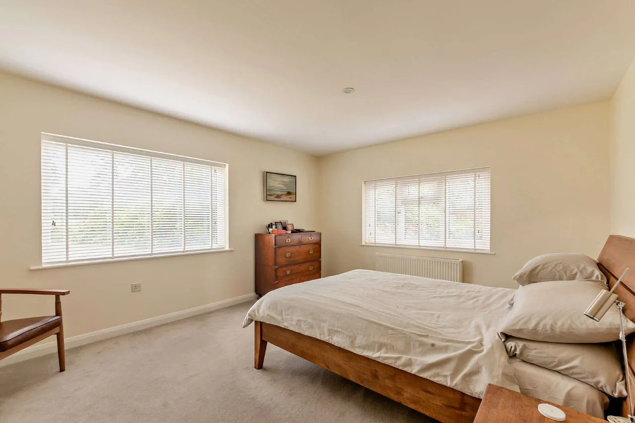 Littleworth Road, The Sands, Farnham, Surrey, GU10 1JW, photo 10