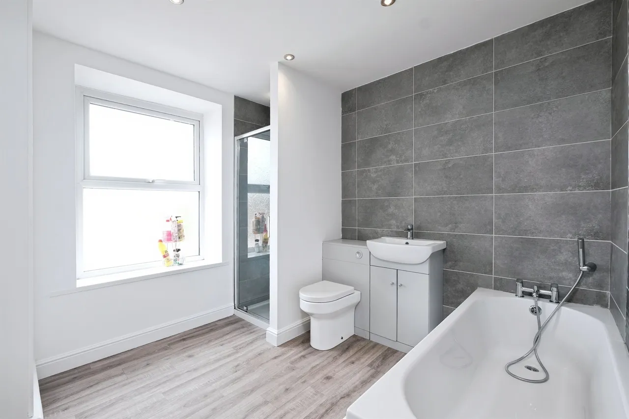 Lanelay Terrace, Pontypridd, CF37, photo 7
