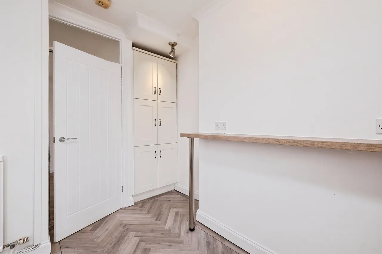 Lanelay Terrace, Pontypridd, CF37, photo 4