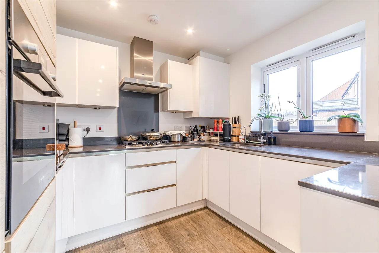 Botleys Road, Ottershaw, KT16, photo 7