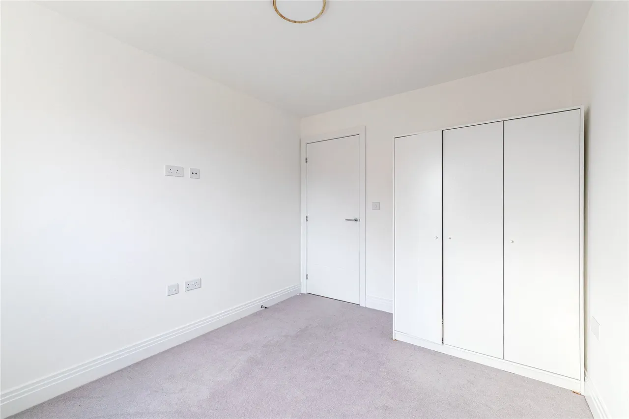 Botleys Road, Ottershaw, KT16, photo 18
