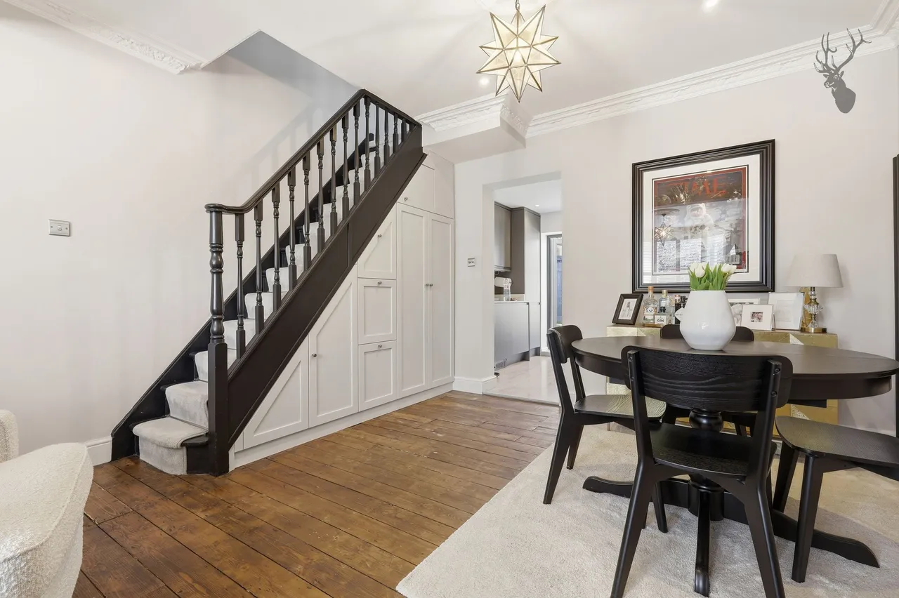 Alfred Road, Buckhurst Hill, IG9, photo 3