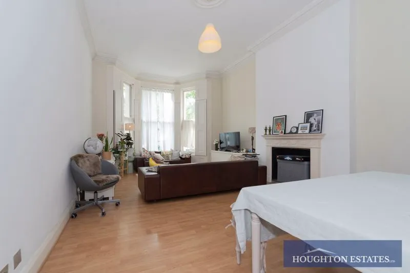 Sutherland Avenue, Maida Vale W9 2QR, photo 3