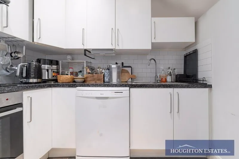 Sutherland Avenue, Maida Vale W9 2QR, photo 11