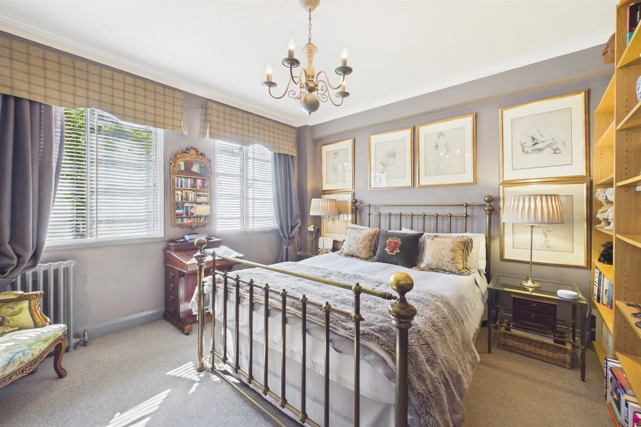 Balham High Road, London, SW17 7JJ, photo 11