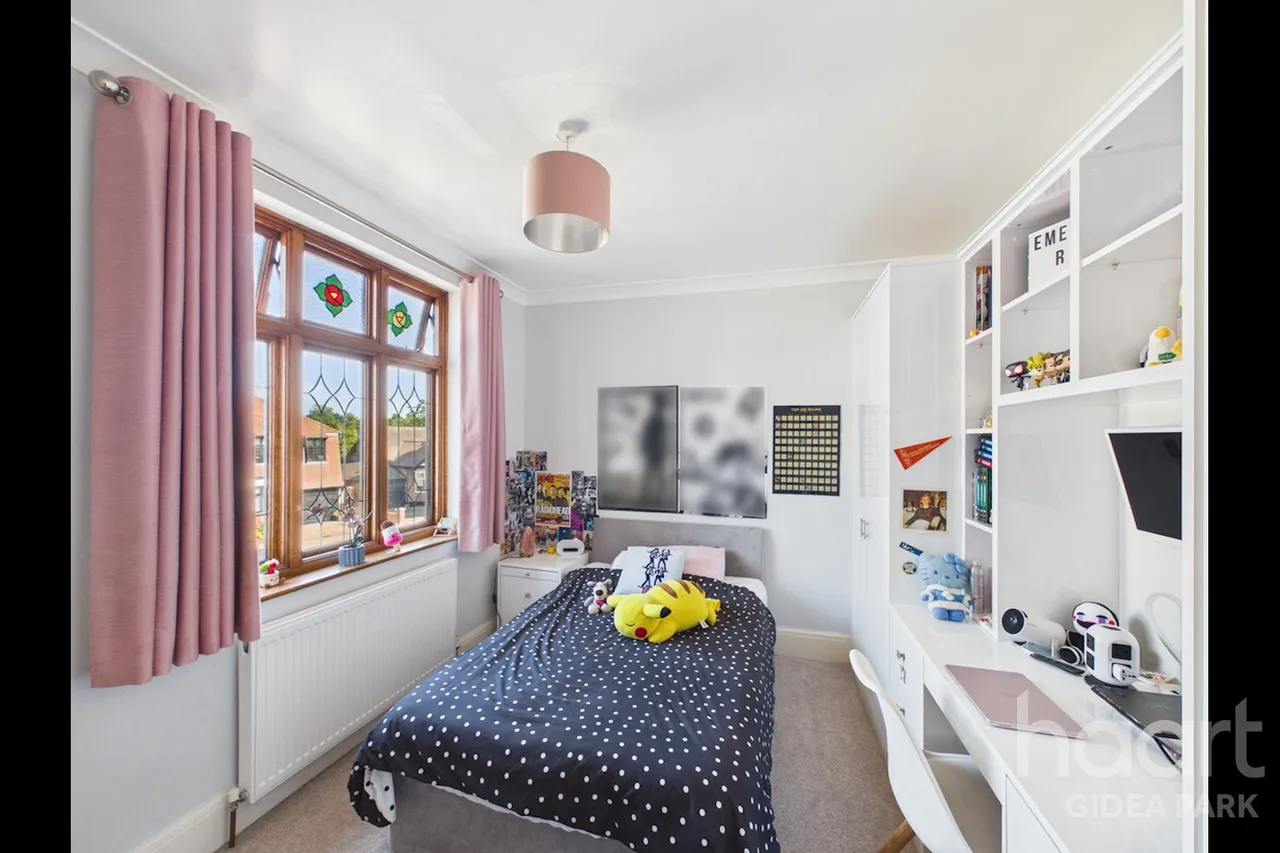 Lake Rise, Romford, RM1, photo 17