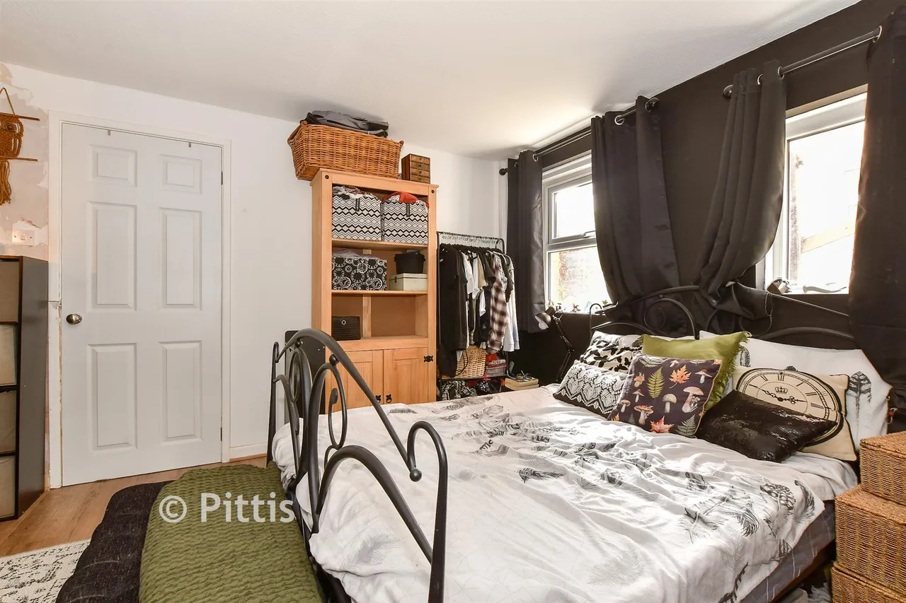 Spring Gardens, Shanklin, PO37, photo 5