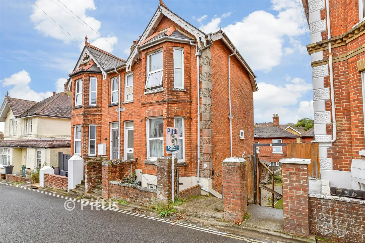1 bed flat for sale, Spring Gardens, Shanklin, PO37