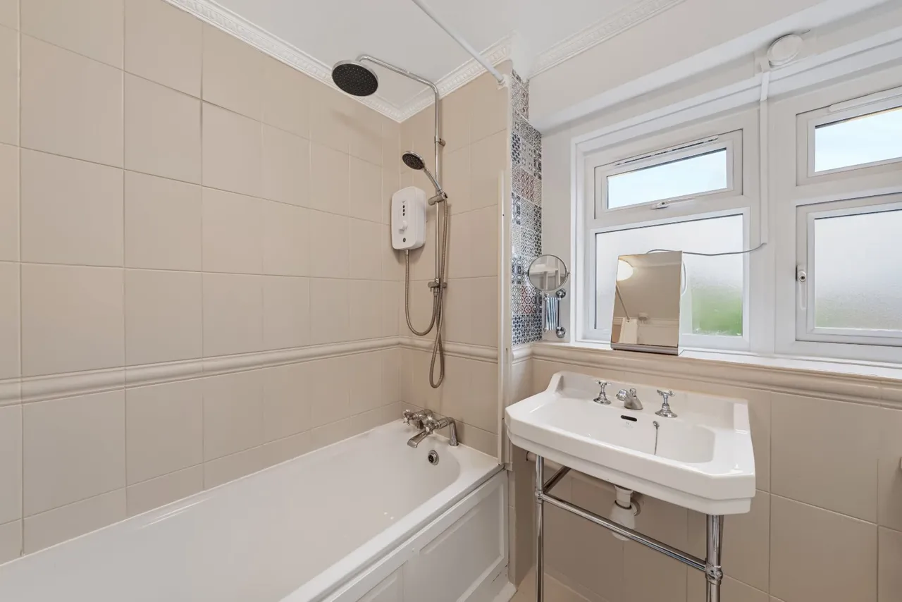 Borrodaile Road, London, SW18, photo 5