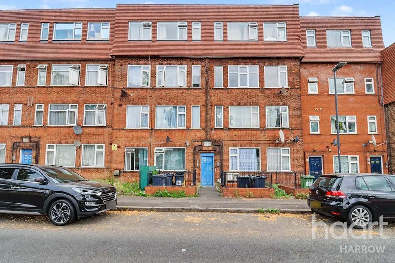 2 bed flat for sale, Honeypot Lane, Stanmore, HA7