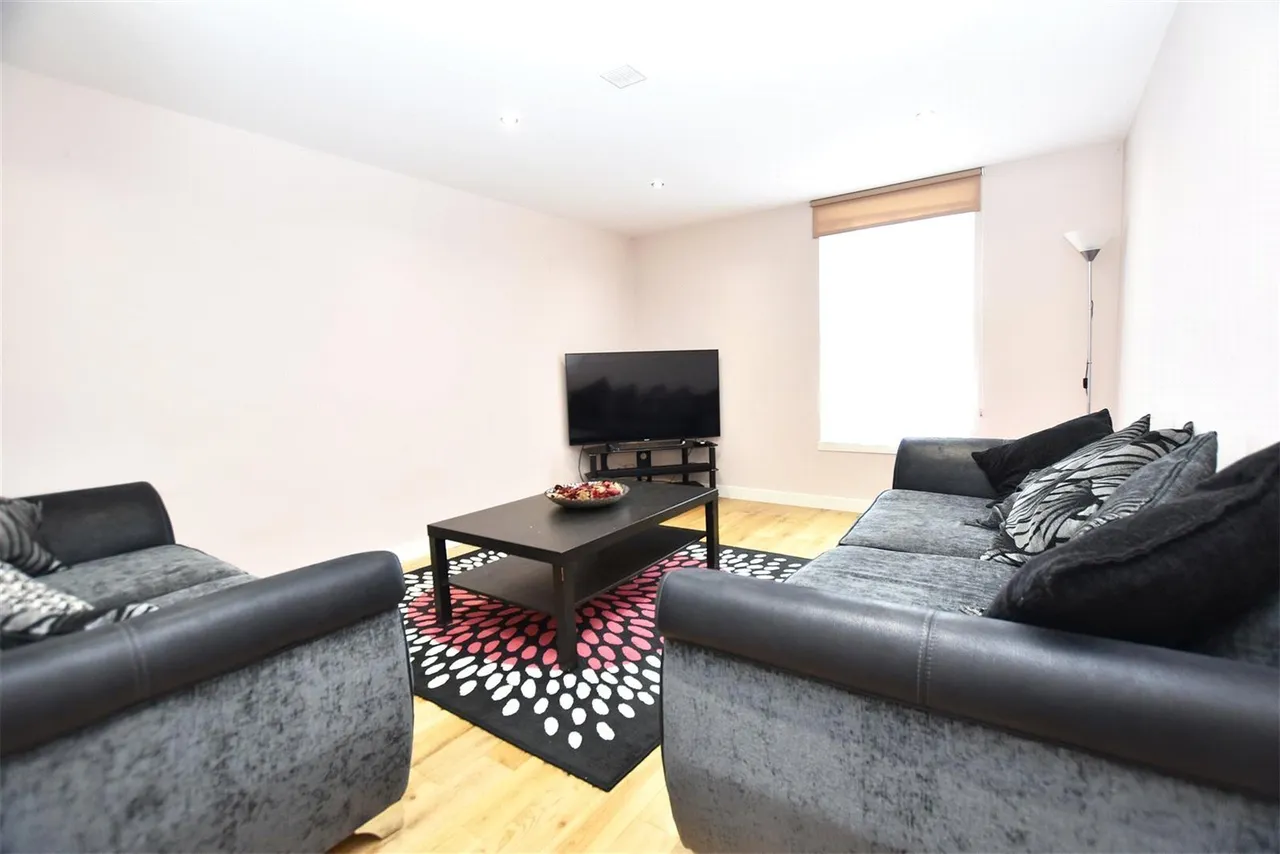 St. Johns Road, Isleworth, TW7, photo 4