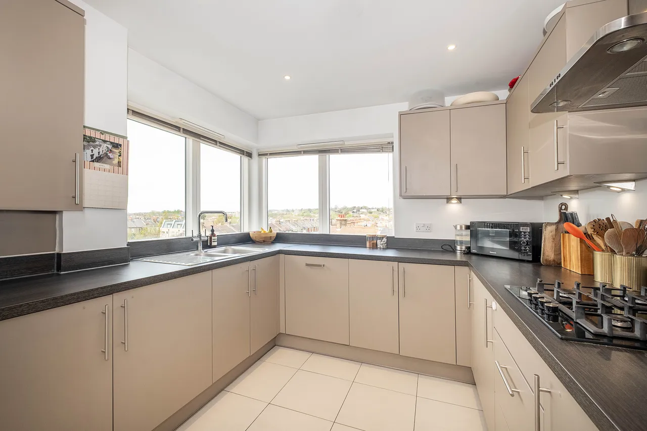 Kingston Road, London, SW20, photo 12