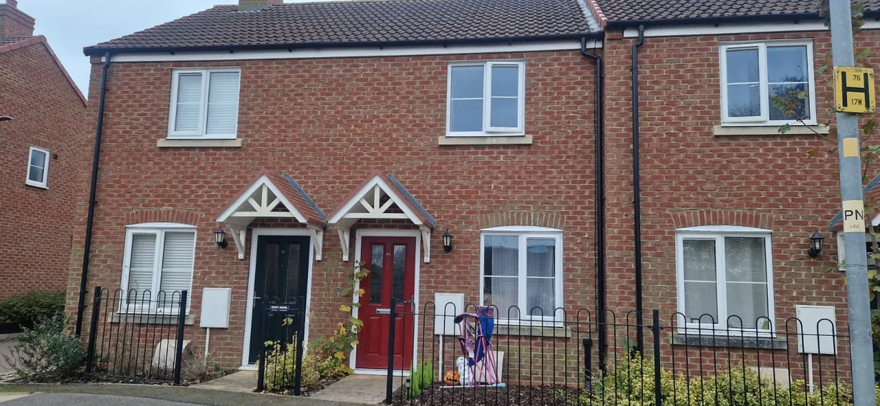 2 bed house to rent — Park Lane, Donington
