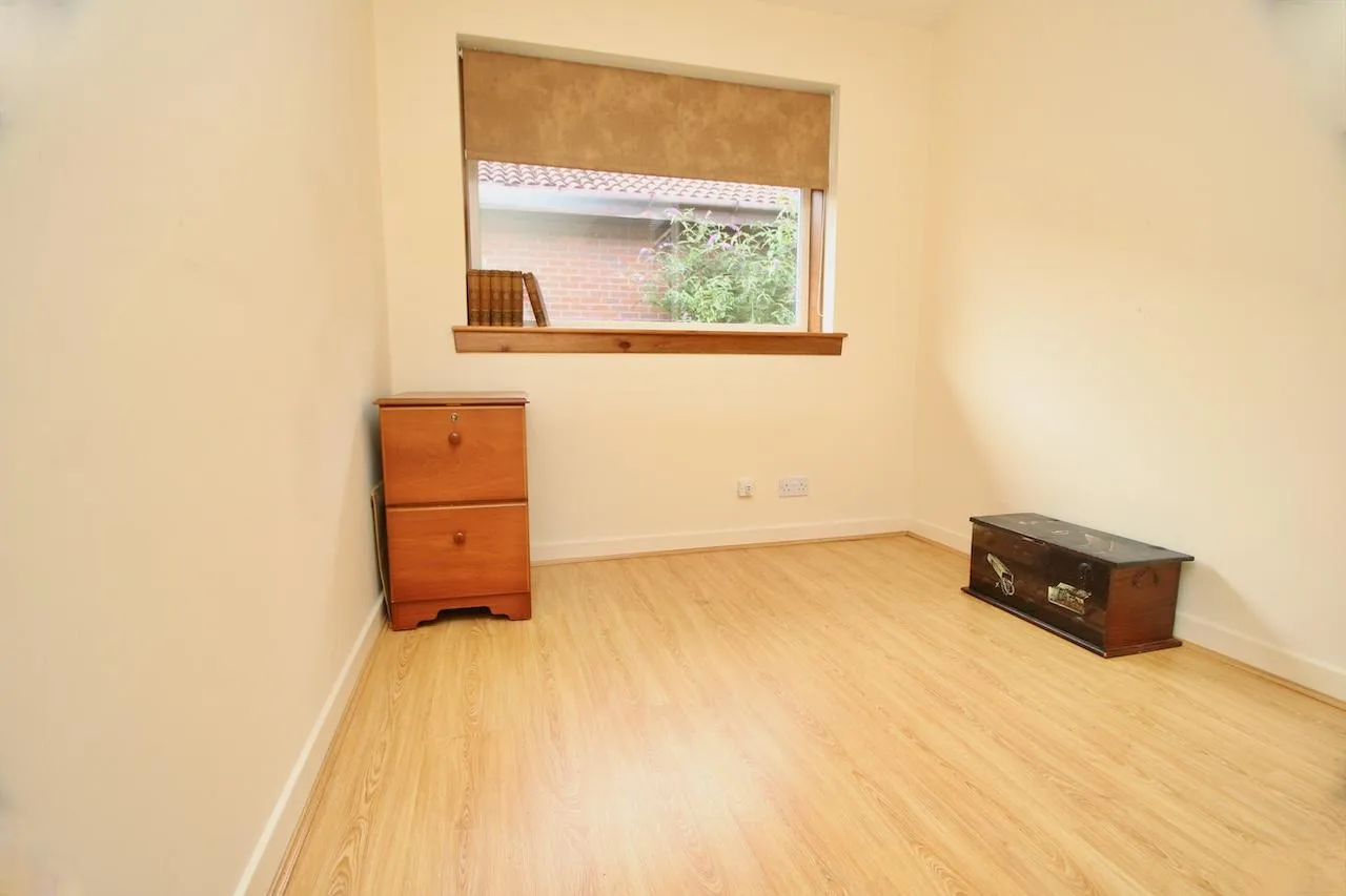 Logan Drive, Cumbernauld, G68 9EY, photo 14