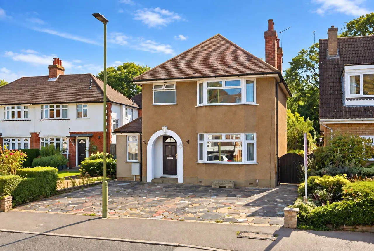 3 bed house for sale, St. Annes Road, London Colney, AL2