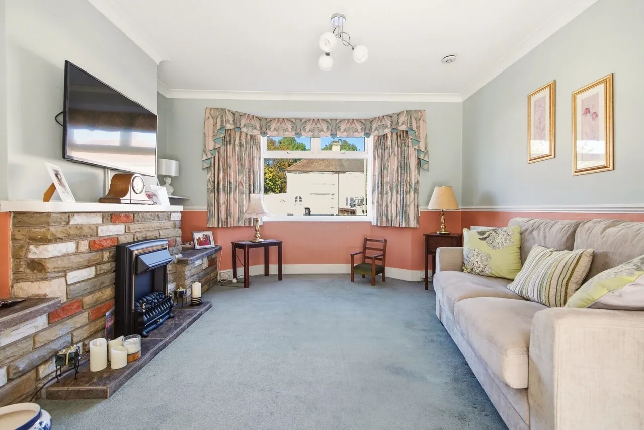 St. Annes Road, London Colney, AL2, photo 5