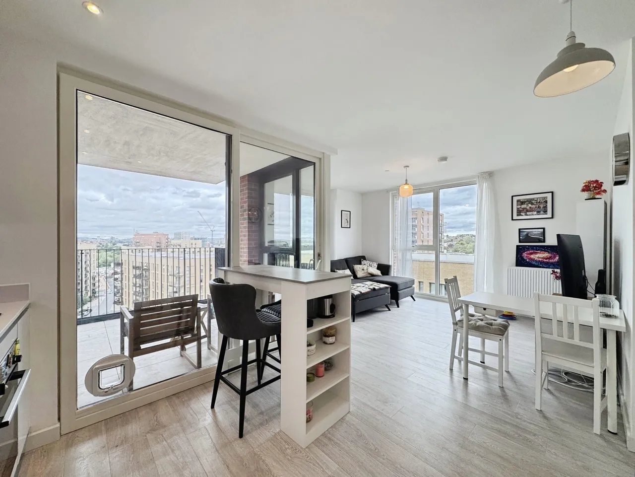 2 bed flat for sale, Shearwater Drive, NW9