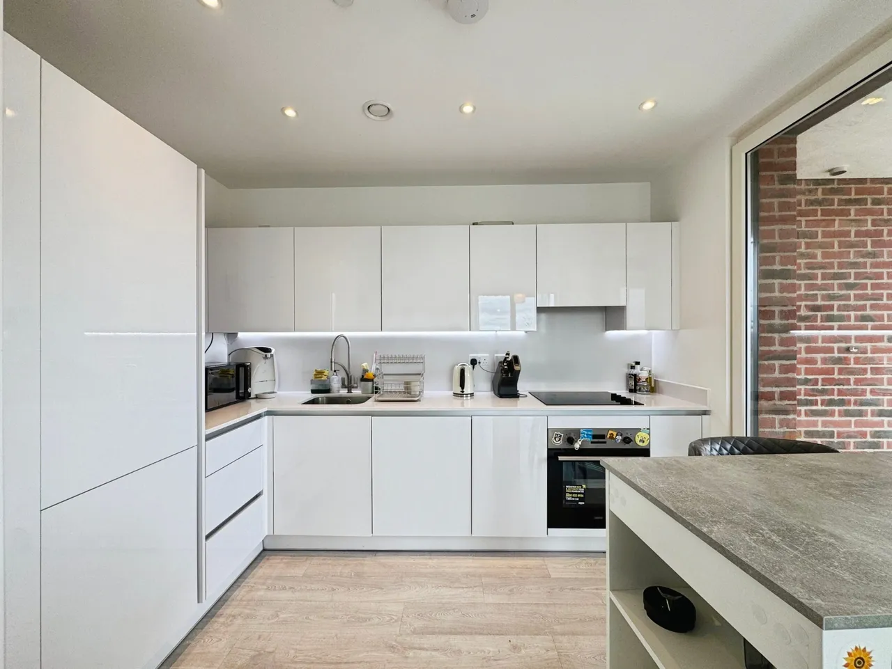 Shearwater Drive, NW9, photo 2