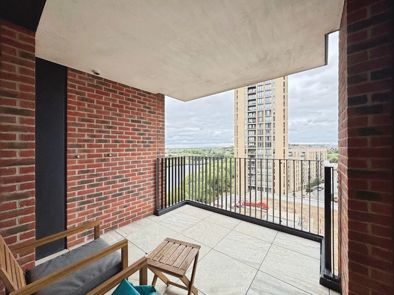 Shearwater Drive, NW9, photo 4