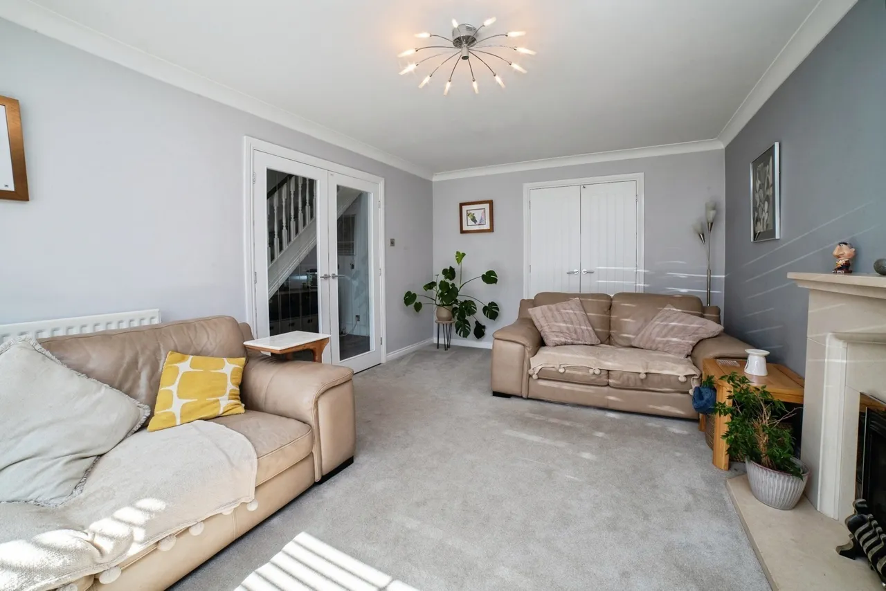 Clay Pit Way, CHESTERFIELD, Derbyshire, S43, photo 4