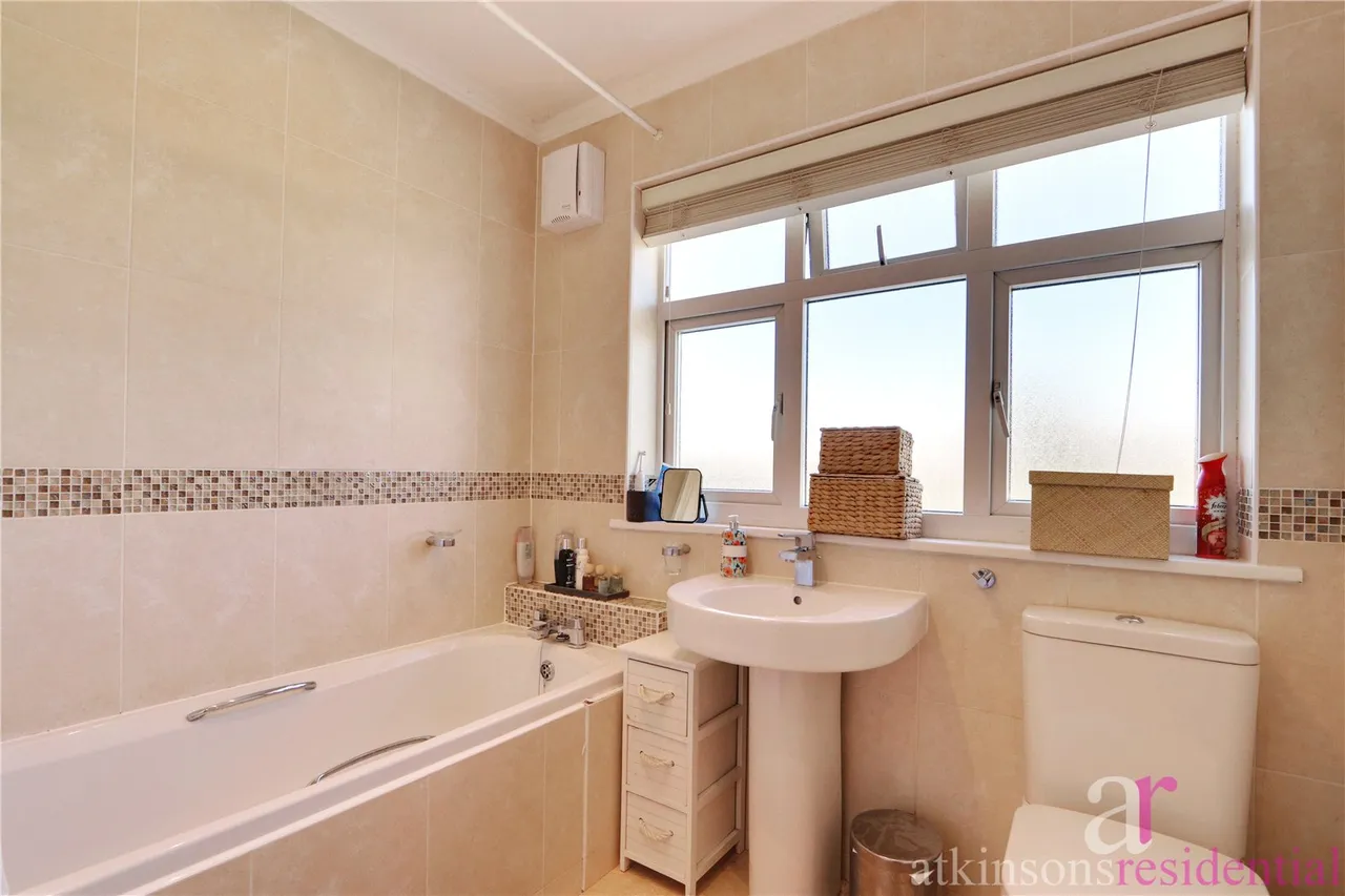 Ladysmith Road, Enfield, Middlesex, EN1 3AE, photo 12