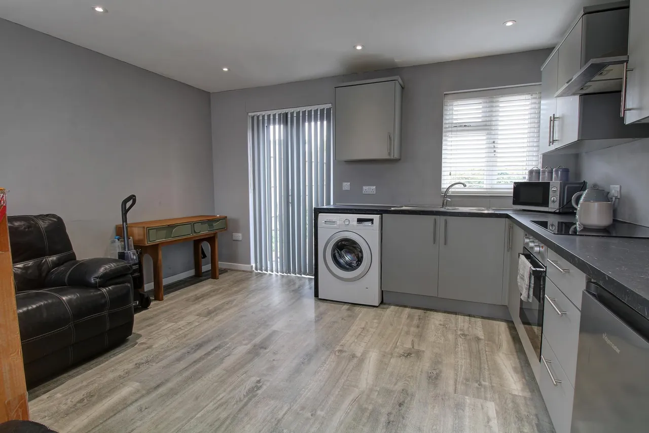 High Road, Felixstowe, IP11, photo 4
