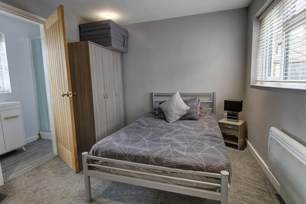 High Road, Felixstowe, IP11, photo 7