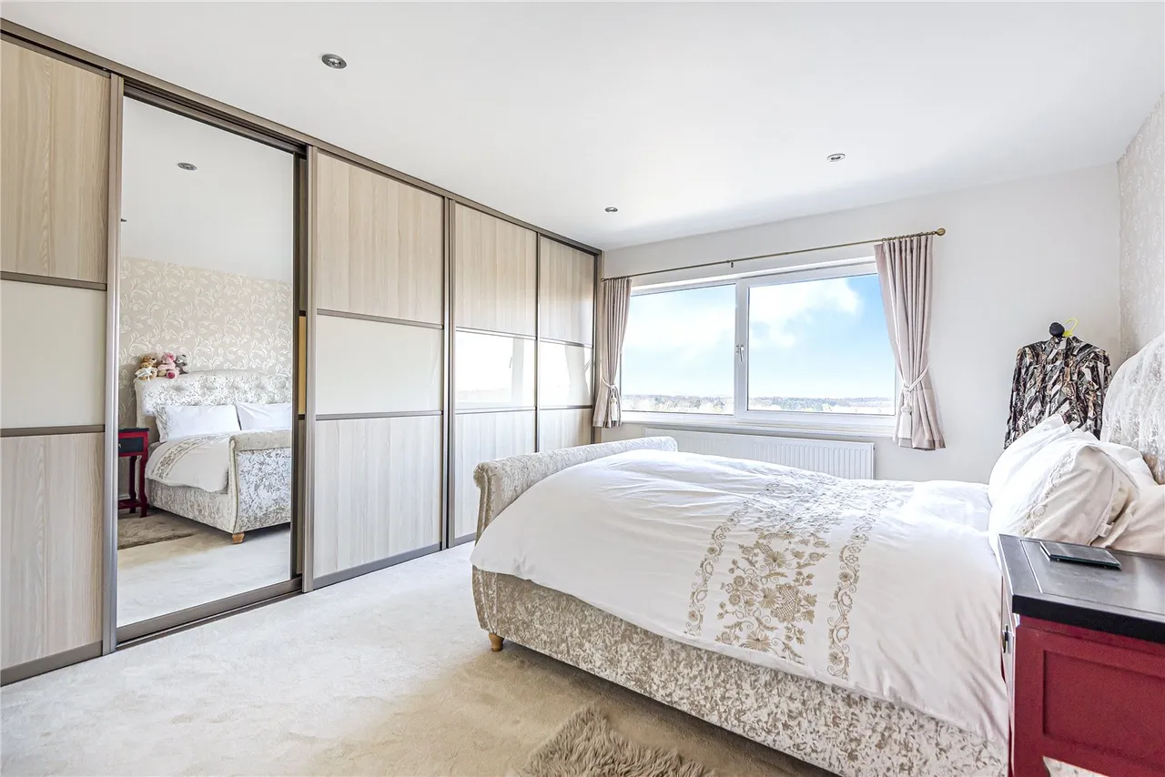 Sandmoor Court, Alwoodley, photo 11