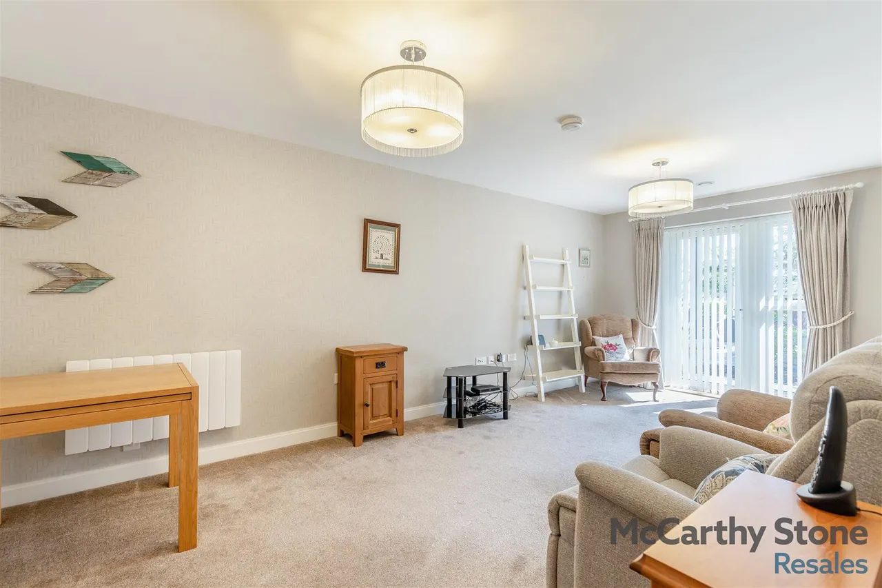 1 bed flat for sale, Hindhead Knoll, Walnut Tree, MK7