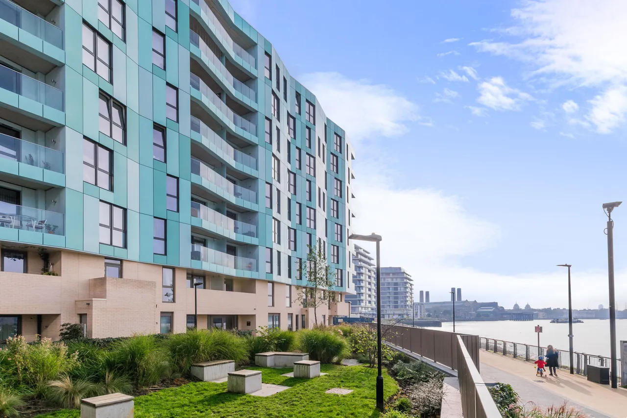 1 bed flat to rent — Apartment 47, Gordian Apartments, 34 Cable Walk, London